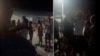 Residentes de San Andrés, en Holguín, salieron a la calle en la noche de este martes, 18 de octubre, a protestar contra el apagón. (Captura de Video/Dámaso Antonio Fernández)
