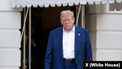 El presidente Donald Trump se mostró visiblemente molesto por la violación de la tregua entre Israel e Irán horas después de ser anunciada. 