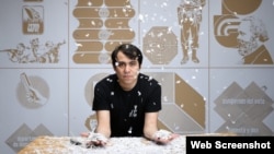 Hamlet Lavastida. (Captura de foto/Peter Rosemann/Artnet)