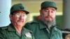 Fidel Castro y Raúl Castro el 7 de diciembre de 1996, cuando juraron llevar el sistema comunista en la isla hasta el próximo siglo.