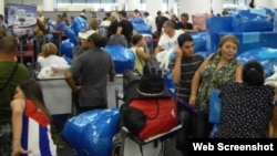 Pasajeros en camino a Cuba. 