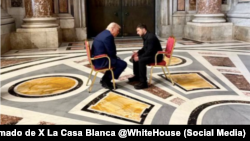 El presidente Trump se reunió en privado con el presidente ucraniano, Volodymyr Zelenskyy, en la Basílica de San Pedro del Vaticano este sábado.